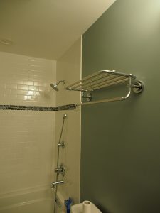 The towel rack over the toilet.  wanted something like the one found in hotel bathroom.