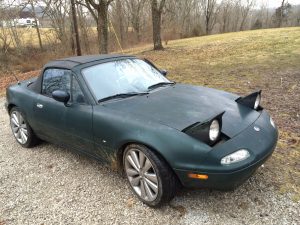 singed the deal... The favorite part of the Miata, the Retractable Headlights.